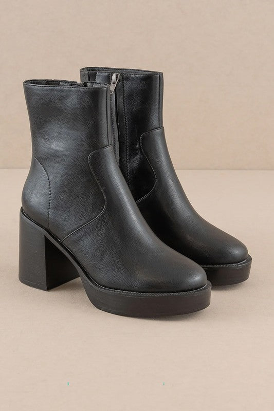 Liam Ankle Boots