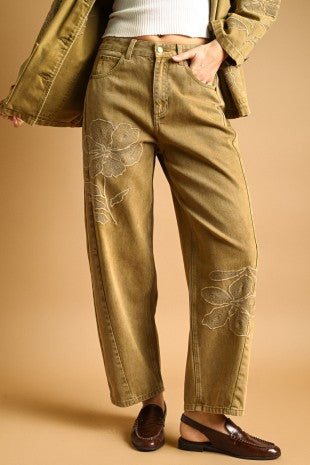 Embroidered Barrel Jeans